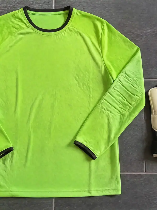 Goalkeeper Kit, 3840 by 2160 pixels (AI-generated image)