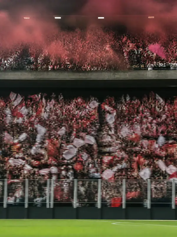 Packed Stand, 3840 by 2160 pixels (AI-generated image)