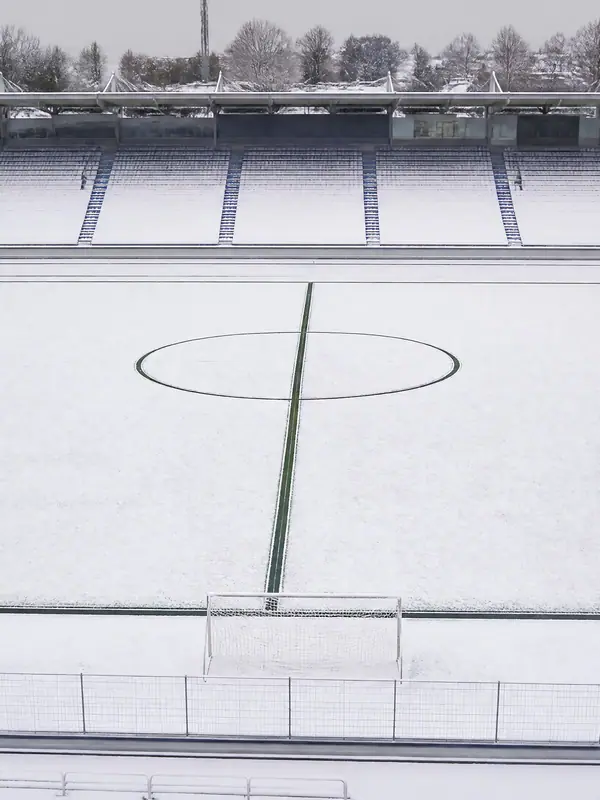Snow on the Pitch, 3840 by 2160 pixels (AI-generated image)